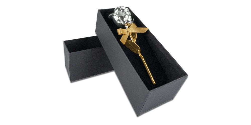 Tikra rožė padengta geltonu ir baltu auksu1